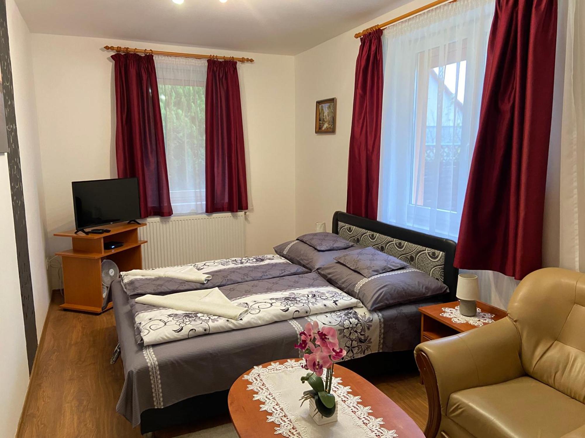 Vadrózsa Vendégház-Apartman Demjén Kültér fotó